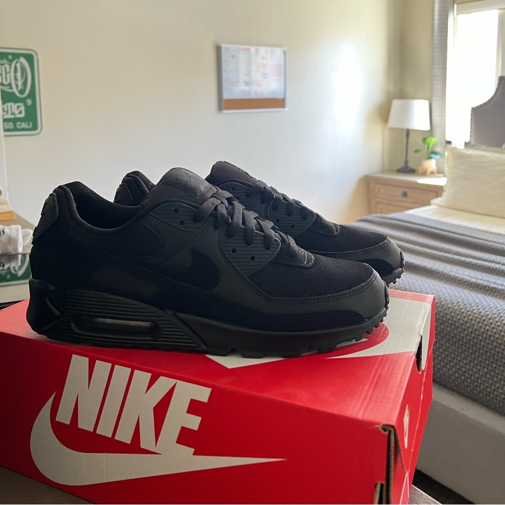 Black Air Max 90s
